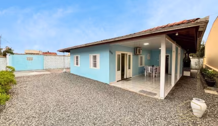 Casa com 3 quartos no centro - Balneário Barra do Sul