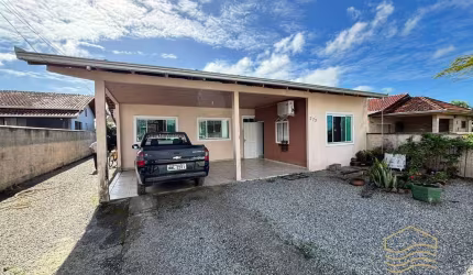 Amplo terreno com 2 casas - Salinas, Balneário Barra do Sul.