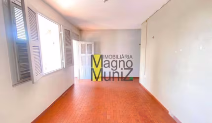 Apartamento com 2 quartos para alugar, 85 m² por R$ 600/mês - Padre Andrade - Fortaleza/CE