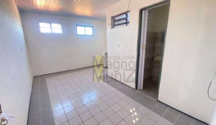 Kitnet com 1 quarto para alugar, 16 m² por R$ 735/ano - Aerolândia - Fortaleza/CE