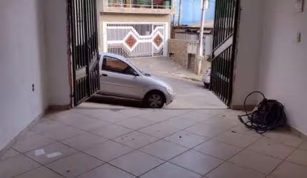 CASA COM PISO SUPERIOR PARA VENDA JORDANÉSIA