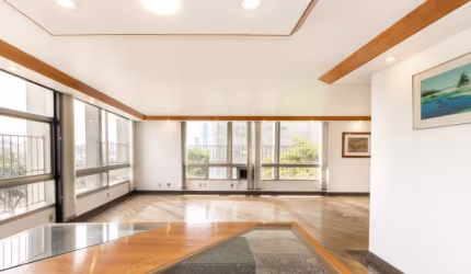 Apartamento 3 Dormitórios com 3 Vagas - Jardim Europa.