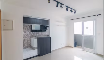 Apartamento 2 Dormitórios com 1 Vaga - Vila Floresta
