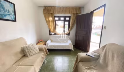 Casa 5 Quartos com 1 Suíte e 300m² - Praia Comprida