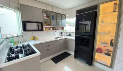 Casa em Fazenda Santo Antônio - São José