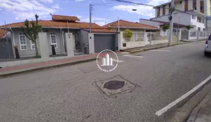 Casa 191m² com 4 Quartos e Suíte na Ipiranga