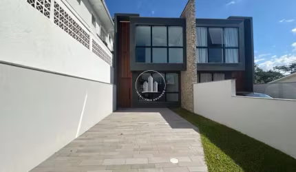 Sobrado Geminado 3 Quartos com 1 Suíte e 97m² - Forquilhas