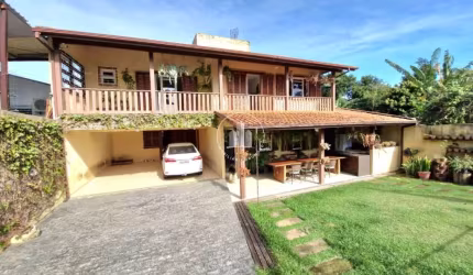 Casa 3 Quartos com 1 Suíte e 241m² - Fazenda Santo Antônio