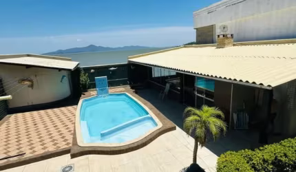 Casa 4 Quartos com Piscina - Fazenda Santo Antônio