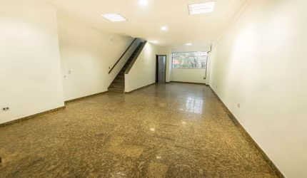 Loja para alugar, 215 m² por R$ 16.667,15/mês - Várzea - Teresópolis/RJ