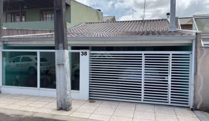 Casa para Venda em Curitiba, CAJURU, 3 dormitórios, 1 banheiro, 2 vagas