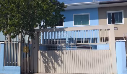 Sobrado para Venda em Curitiba, Boqueirão, 4 dormitórios, 1 suíte, 2 banheiros, 2 vagas