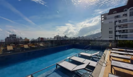 Centro | Apartamento 2 quartos (1 suíte)