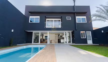 RESIDÊNCIA DE ALTO PADRÃO  MOBILIADA  389M  PRIVATIVOS  3 SUÍTES  PISCINA AQUECIDA  UBERABA