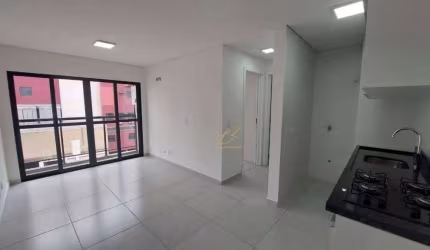 Ótimo Apartamento semi-mobiliado com 1 dormitório para alugar, 31 m² por R$ 2.900/mês - Centro Cívico - Curitiba/PR