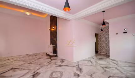 Maravilhosa Casa com 3 suítes e 450m² no Bacacheri!