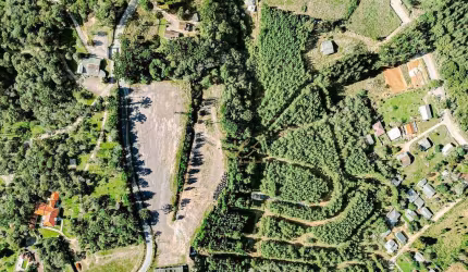 Excelente área de 63.000m² com Pinus, Eucaliptus e Barracão de 450m² - Córrego Fundo, São José dos Pinhais!