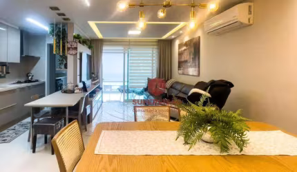 Apartamento com 2 suítes à venda, 101 m² por R$ 2.490.000 - Beira Mar - Florianópolis/SC