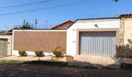 Excelente casa  no bairro Parque da Serra - Mateus Leme/MG