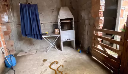 Casa em Fase de Acabamento - Bairro Araçás II, Mateus Leme/MG