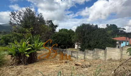 Lote no Centro de Mateus Leme – Vista Espetacular para a Serra do Elefante!