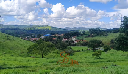 CHÁCARA À VENDA – SÍTIO NOVO. MATEUS LEME/MG   Área: 20.400 m²