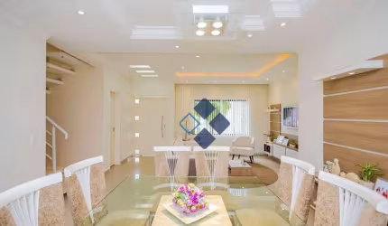 Sobrado com 3 dormitórios à venda, 305 m² por R$ 1.550.000,00 - Pinheirinho - Curitiba/PR