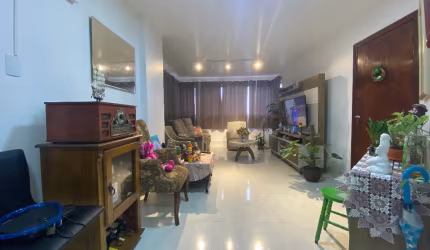 Apartamento de 3 dormitórios e 2 vagas no Centro.