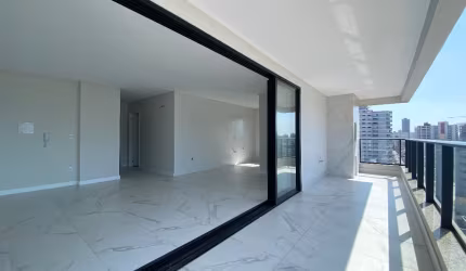 Apartamento Novo com 3 Suítes - 2 vagas ao lado Angeloni.
