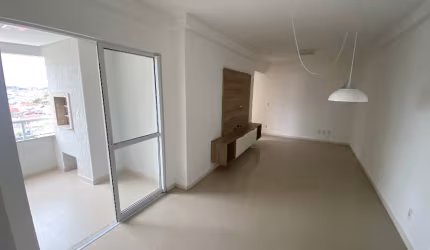 Apartamento 2 Dormitórios (suíte) ao lado super Angeloni e Univali.