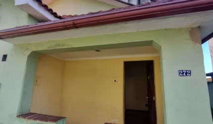 Casa a venda na rua Moraes Sarmento!