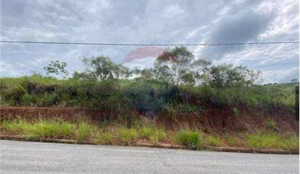 TERRENO Á VENDA  NO BAIRRO CIDADE JARDIM !