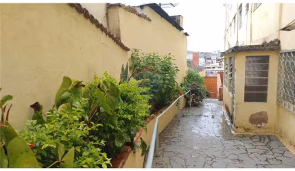 APARTAMENTO TÉRREO  A VENDA NO CENTRO DE CONSELHEIRO LAFAIETE !