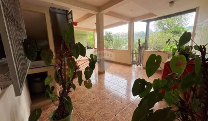 Casa á venda no bairro Arcádia!