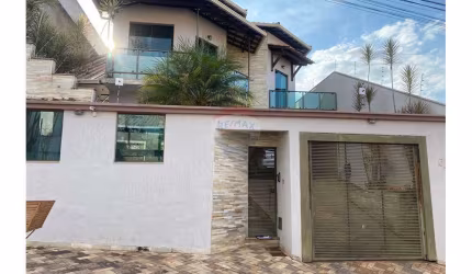 CASA DOS SEUS SONHOS Á VENDA  NO BAIRRO PARQUE DAS ACÁCIAS !