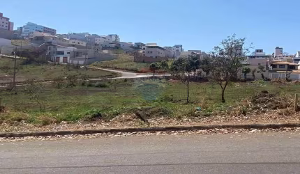 LOTE PLANO NO BAIRRO NOVO HORIZONTE !