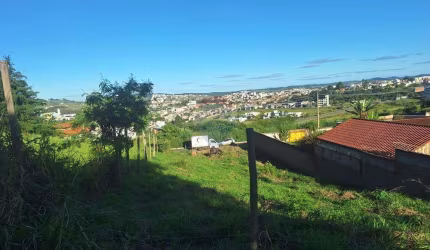 'Terreno no Recanto da Hípica de 729m com frente para duas ruas