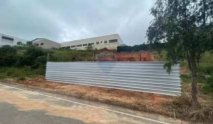Excelente Oportunidade: Lote de 360m² no Bairro Ouro Verde