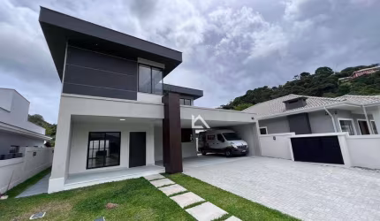 Casa à venda, 178 m² por R$ 1.600.000,00 - Albuquerque - Teresópolis/RJ