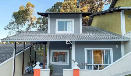 Casa à venda, 162 m² por R$ 850.000,00 - Bom Retiro - Teresópolis/RJ