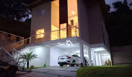 Casa com 3 dormitórios à venda, 206 m² por R$ 1.250.000,00 - Bom Retiro - Teresópolis/RJ