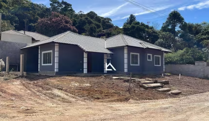 Casa com 3 dormitórios à venda, 125 m² por R$ 750.000 - Albuquerque - Teresópolis/RJ