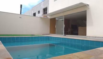 Casa a venda Condominio Bella Vitta com 3 dormitórios 01 suíte piscina Londrina-PR