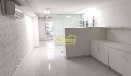 Sala comércial à venda, em ótima localização da av, Angélica com 52m² de área útil, 1 banheiro, 1 c