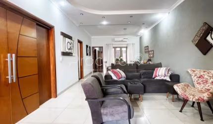 Casa Térrea 225m², 3 quartos sendo 1 suíte, à venda - Jardim Anhanguera