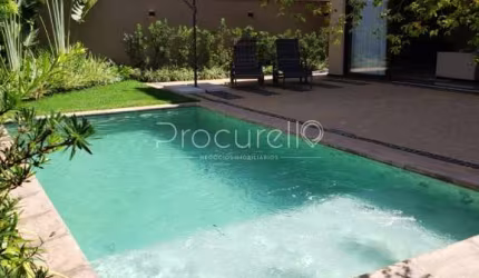 Casa em Condomínio 305m², com 3 Quartos sendo 3 Suítes e 5 banheiros à Venda no Condomínio Alto do Castelo