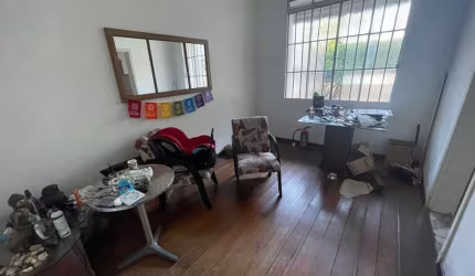 Casa com 3 quartos à venda na Rua Dom João VI, 233, Medianeira, Porto Alegre, 145 m2 por R$ 300.000