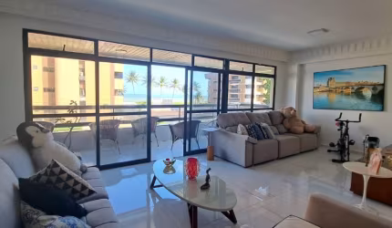 Apartamento com 3 suítes em Intermares