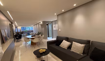 Apartamento alto padrão com 3 suítes em Intermares