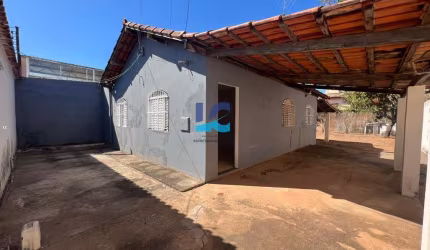 Casa para Venda em Valparaíso de Goiás, Parque Esplanada III, 3 dormitórios, 1 banheiro, 2 vagas